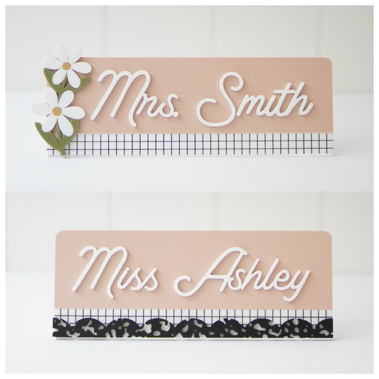 Teacher Name Sign Checkered Paper