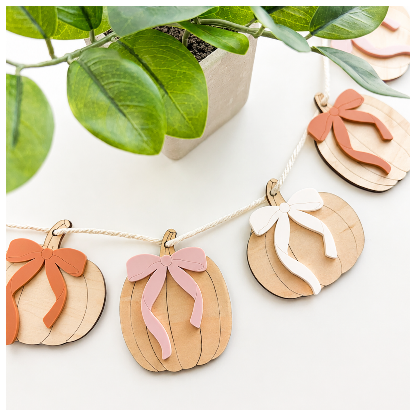 Pumpkin Bow Garland