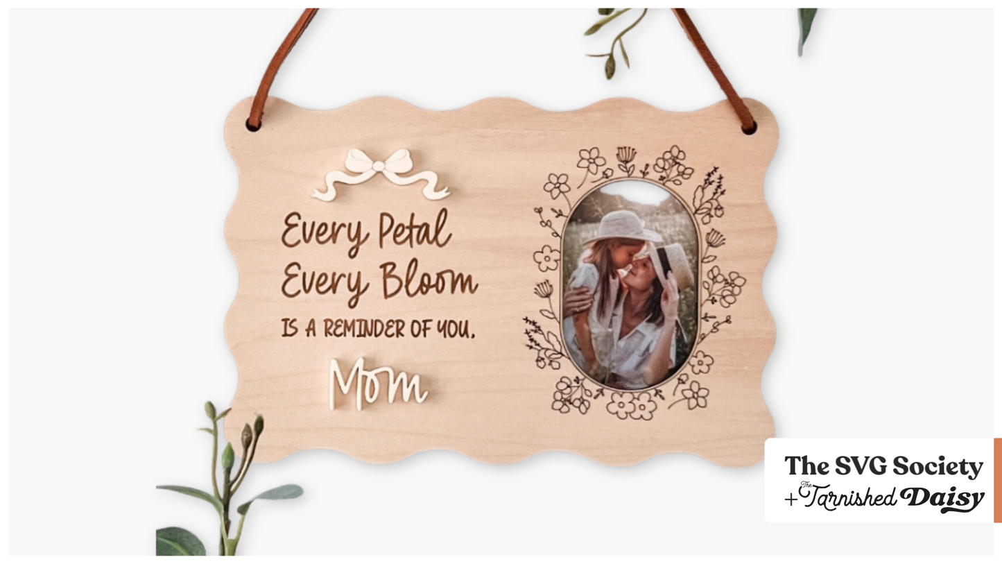 Wavy Floral Frame + Keychain